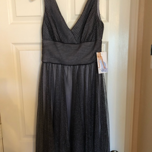 Brand new dress with tags size 6 for after 5! - Picture 4 of 5
